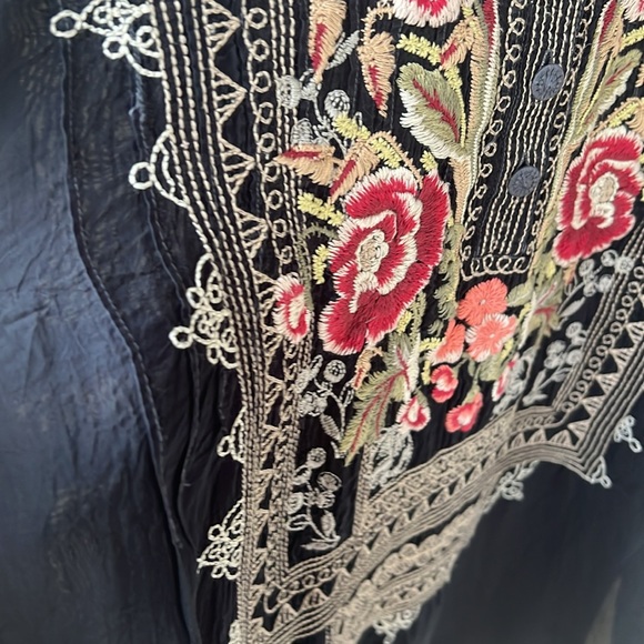 Johnny Was Meadow Embroidered Longline Tunic Blouse. Long Sleeve Black Roomy S - Picture 8 of 11